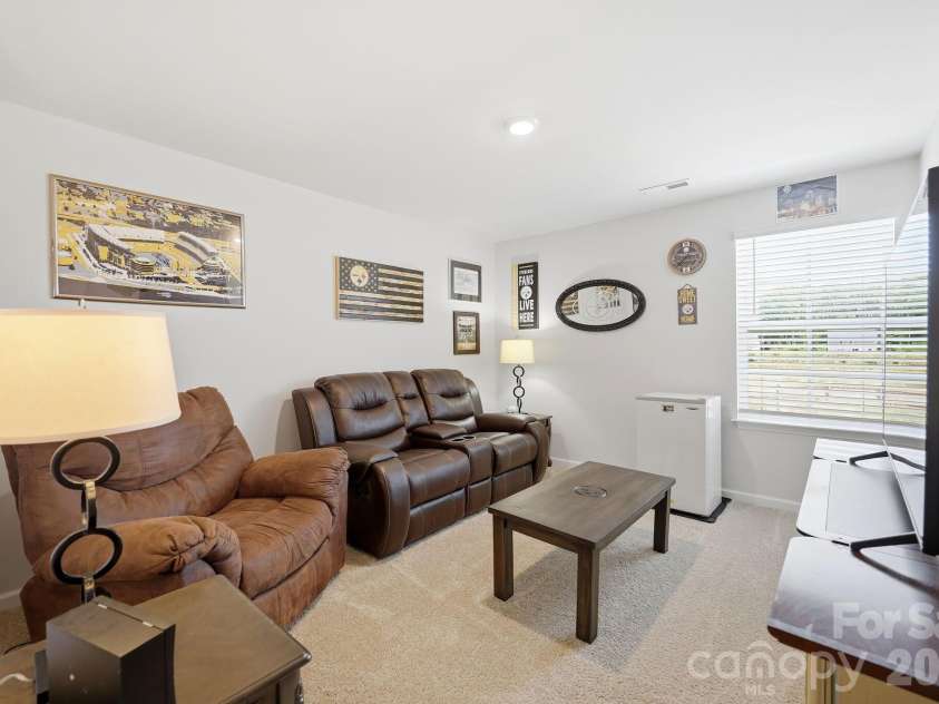 1276 Hickory Point Drive, Lexington, NC 27292.  MLS# CAR4385387, YatesRealty ID 24476. 