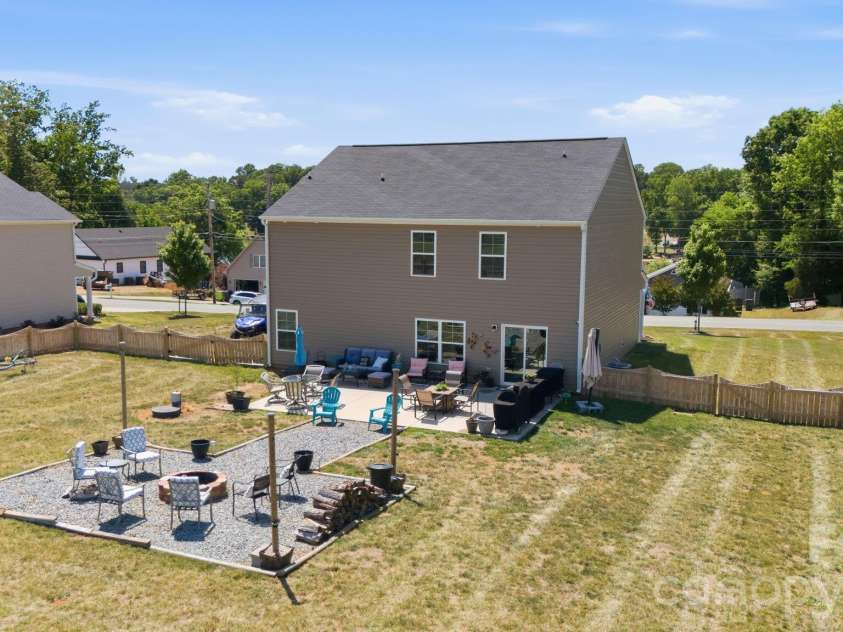 1276 Hickory Point Drive, Lexington, NC 27292.  MLS# CAR4385387, YatesRealty ID 24476. 