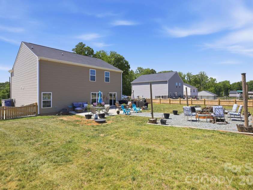 1276 Hickory Point Drive, Lexington, NC 27292.  MLS# CAR4385387, YatesRealty ID 24476. 