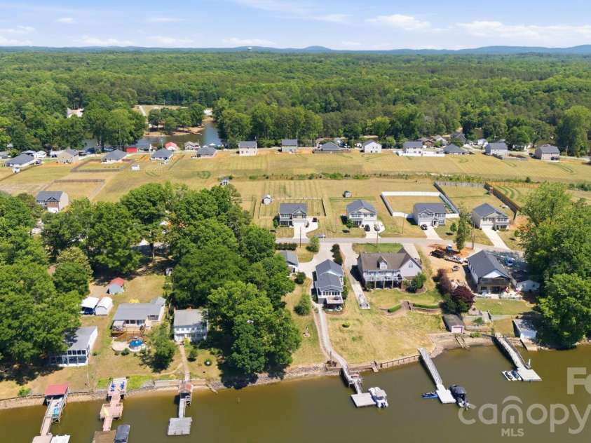 1276 Hickory Point Drive, Lexington, NC 27292.  MLS# CAR4385387, YatesRealty ID 24476. 