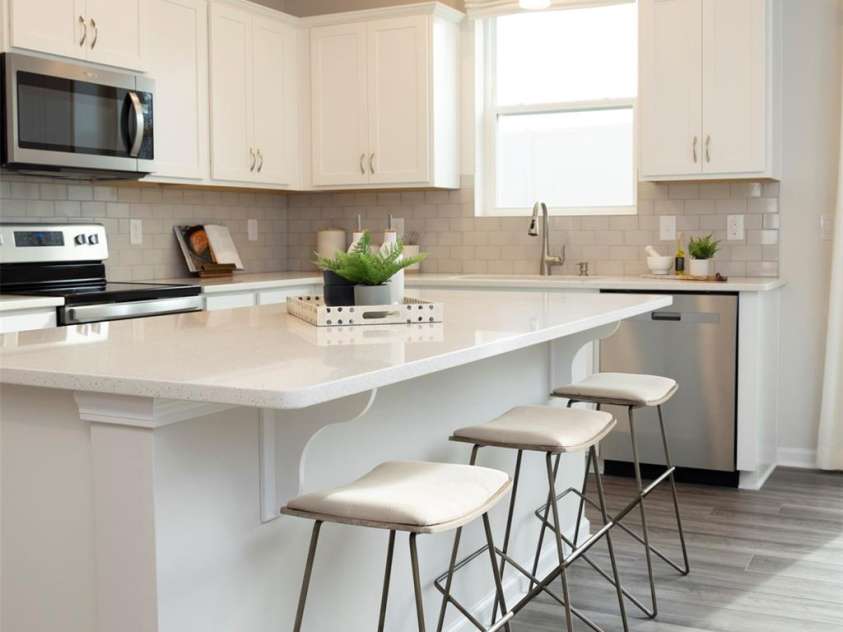 7209 Hodges Meadow Lane, Charlotte, NC 28213.  MLS# CAR4279016, YatesRealty ID 24476. Kitchen Island