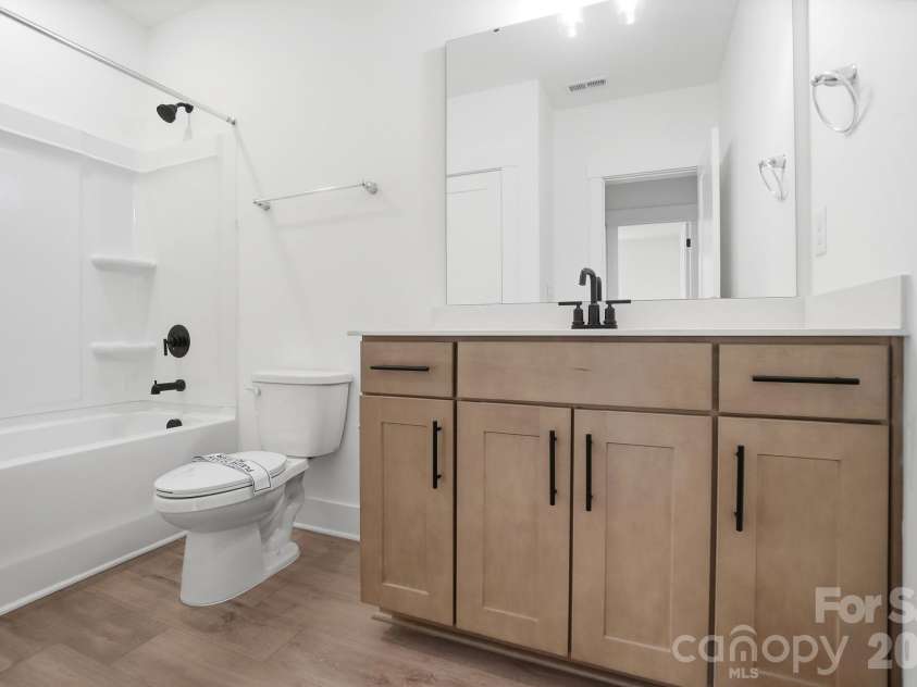 1367 Knob Creek Drive, Gastonia, NC 28054.  MLS# CAR4326656, YatesRealty ID 24477. Basement Bathroom