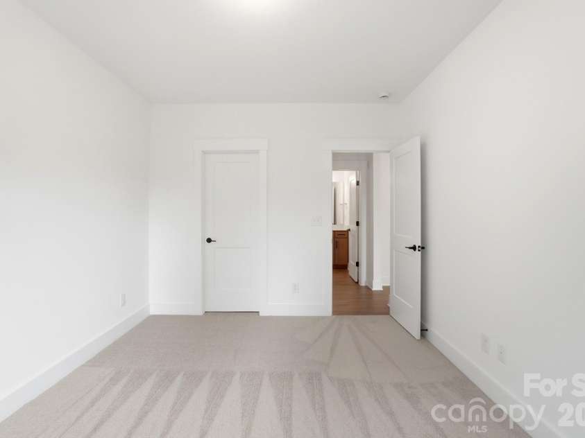 1367 Knob Creek Drive, Gastonia, NC 28054.  MLS# CAR4326656, YatesRealty ID 24477. Basement Bedroom