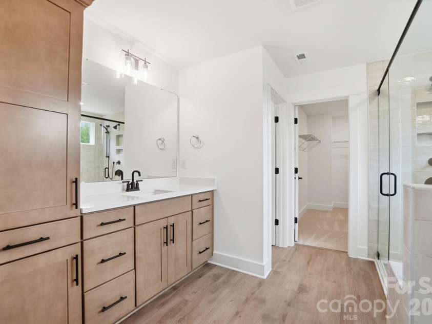 1367 Knob Creek Drive, Gastonia, NC 28054.  MLS# CAR4326656, YatesRealty ID 24477. Primary Bathroom