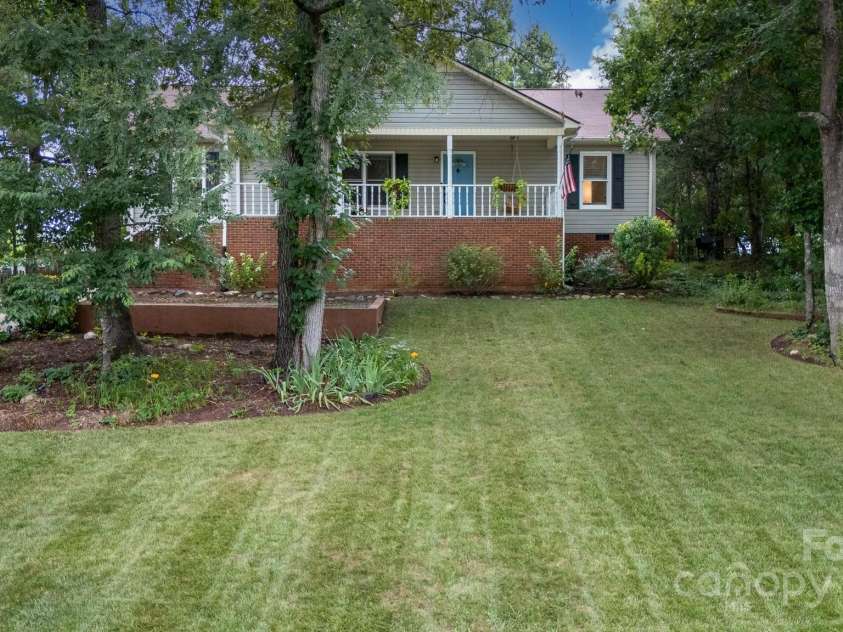 1631 Amanda Lane, Rock Hill, SC 29730.  MLS# CAR4279009, YatesRealty ID 24478. 