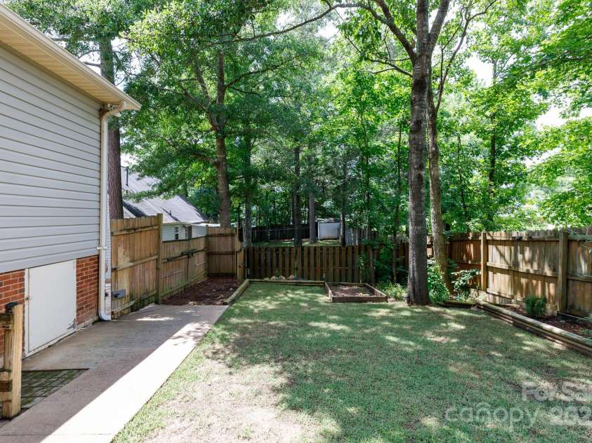 1631 Amanda Lane, Rock Hill, SC 29730.  MLS# CAR4279009, YatesRealty ID 24478. 