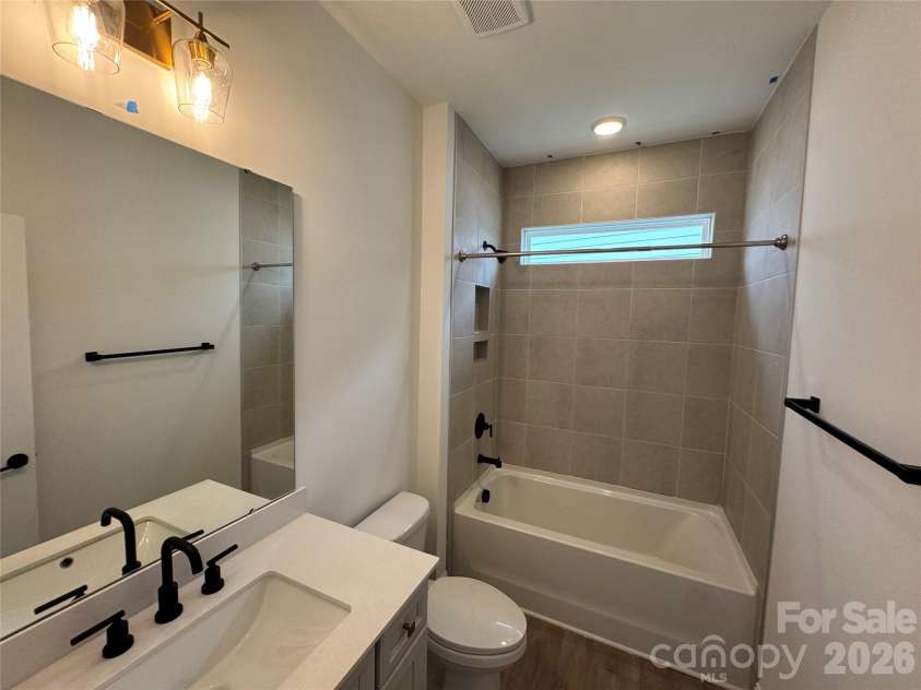 1778 Wardwell Drive, Sherrills Ford, NC 28673.  MLS# CAR4375321, YatesRealty ID 24479. Bath 2
