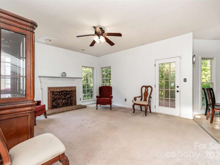 10912 Partridge Cross Lane, Charlotte, NC 28214.  MLS# CAR4303529, YatesRealty ID 2448. 