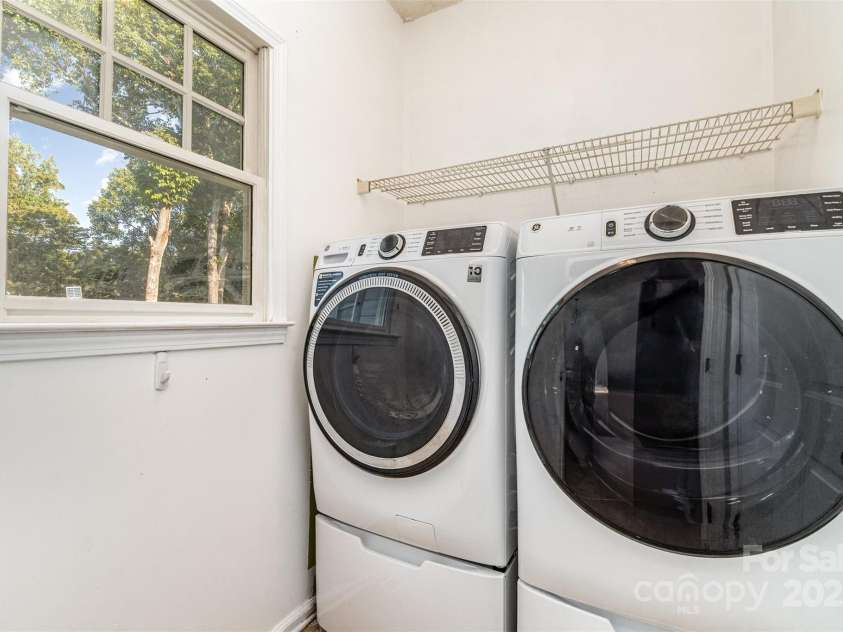 10912 Partridge Cross Lane, Charlotte, NC 28214.  MLS# CAR4303529, YatesRealty ID 2448. 