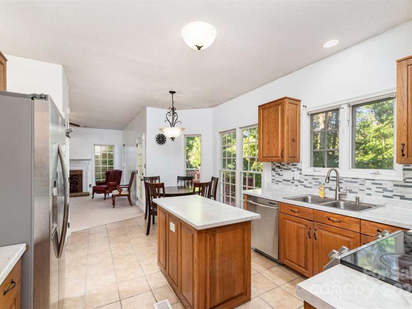 10912 Partridge Cross Lane, Charlotte, NC 28214.  MLS# CAR4303529, YatesRealty ID 2448. 