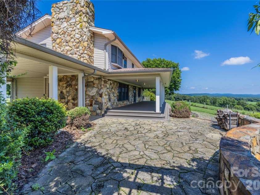 6350 Roscoe Road, Denton, NC 27239.  MLS# CAR4393192, YatesRealty ID 2448. 