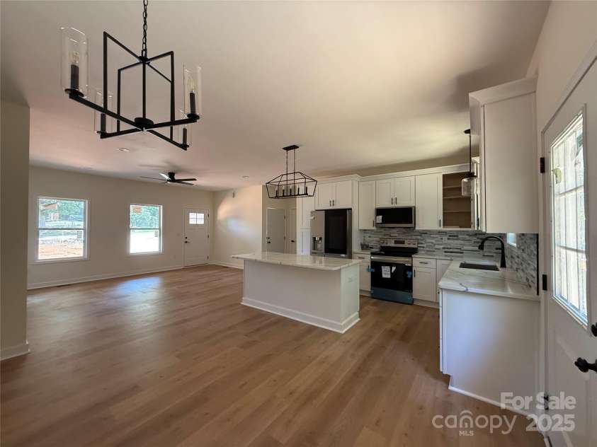 613 3rd Street Place, Conover, NC 28613.  MLS# CAR4279021, YatesRealty ID 24480. 