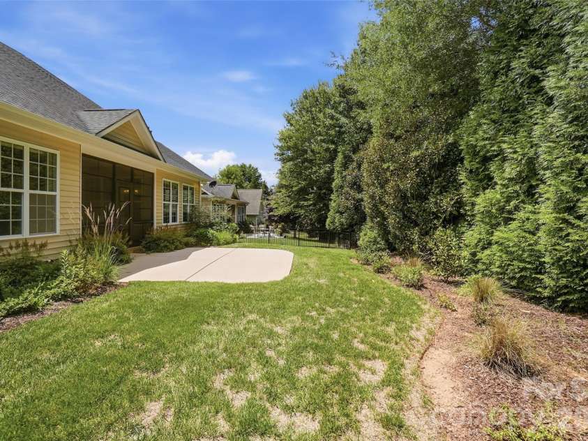 18421 Neville Avenue, Cornelius, NC 28031.  MLS# CAR4413626, YatesRealty ID 24481. 