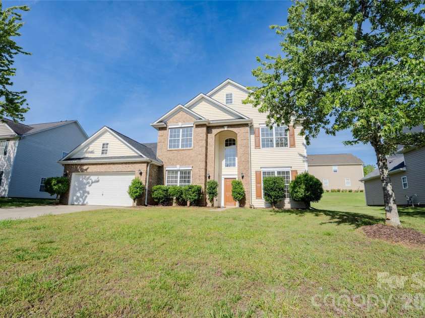 6002 Brook Valley Run, Monroe, NC 28110.  MLS# CAR4353854, YatesRealty ID 24482. 