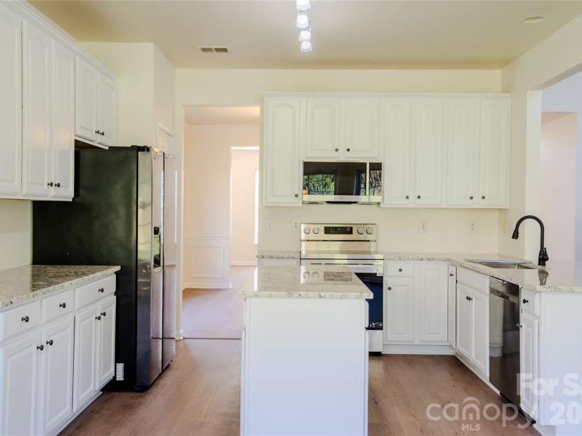 6002 Brook Valley Run, Monroe, NC 28110.  MLS# CAR4353854, YatesRealty ID 24482. 