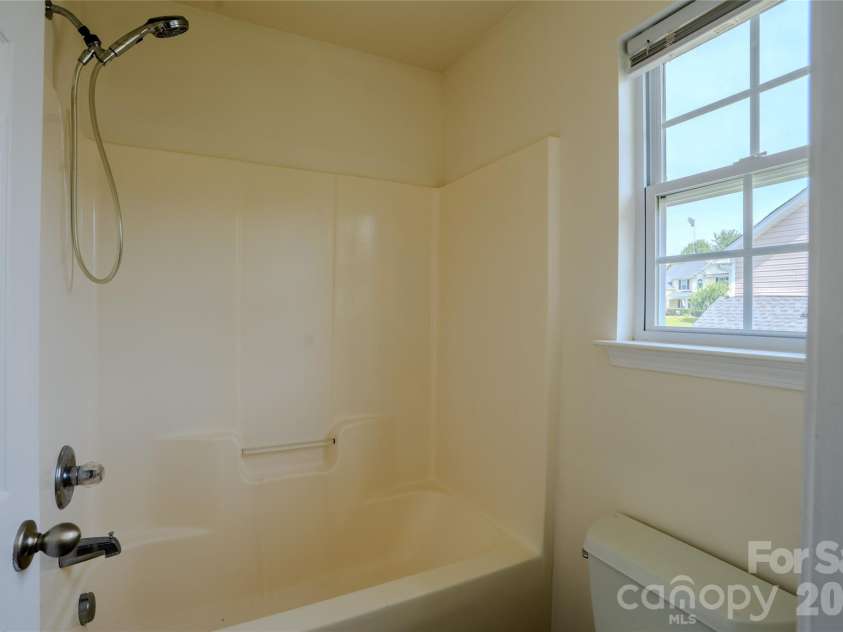 6002 Brook Valley Run, Monroe, NC 28110.  MLS# CAR4353854, YatesRealty ID 24482. 