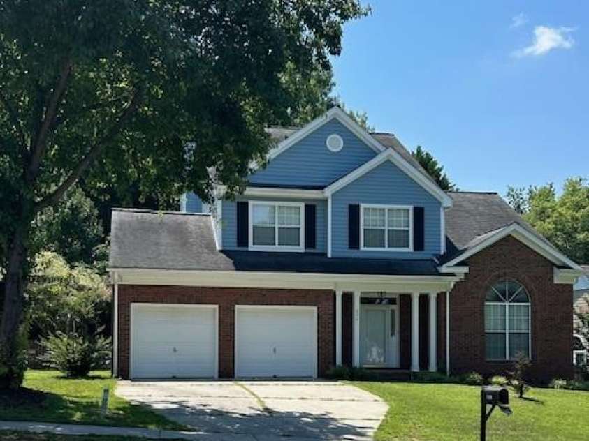 8901 Clifton Meadow Drive, Matthews, NC 28105.  MLS# CAR4266565, YatesRealty ID 24482. 