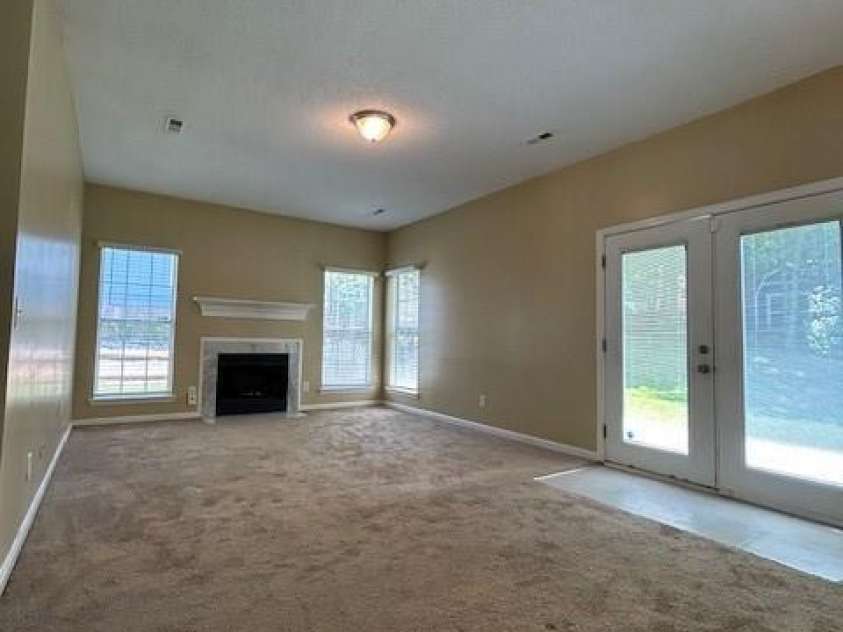 8901 Clifton Meadow Drive, Matthews, NC 28105.  MLS# CAR4266565, YatesRealty ID 24482. 