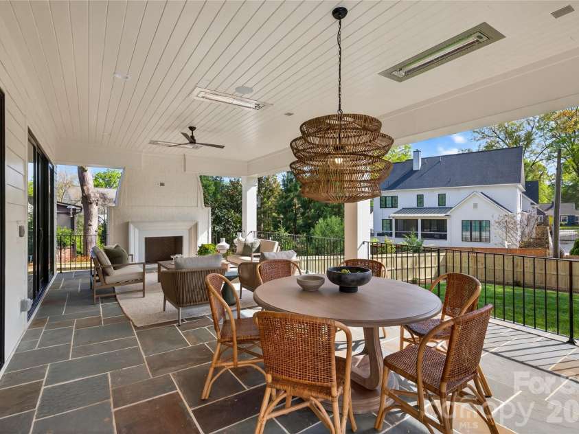 914 Edinburgh Lane, Charlotte, NC 28209.  MLS# CAR4363444, YatesRealty ID 24484. Covered Patio