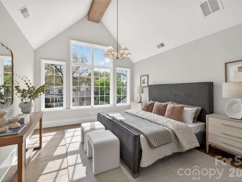 914 Edinburgh Lane, Charlotte, NC 28209.  MLS# CAR4363444, YatesRealty ID 24484. Primary Bedroom