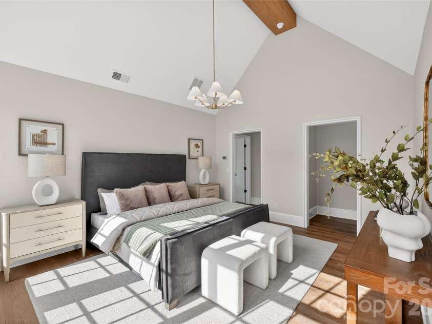 914 Edinburgh Lane, Charlotte, NC 28209.  MLS# CAR4363444, YatesRealty ID 24484. Primary Bedroom