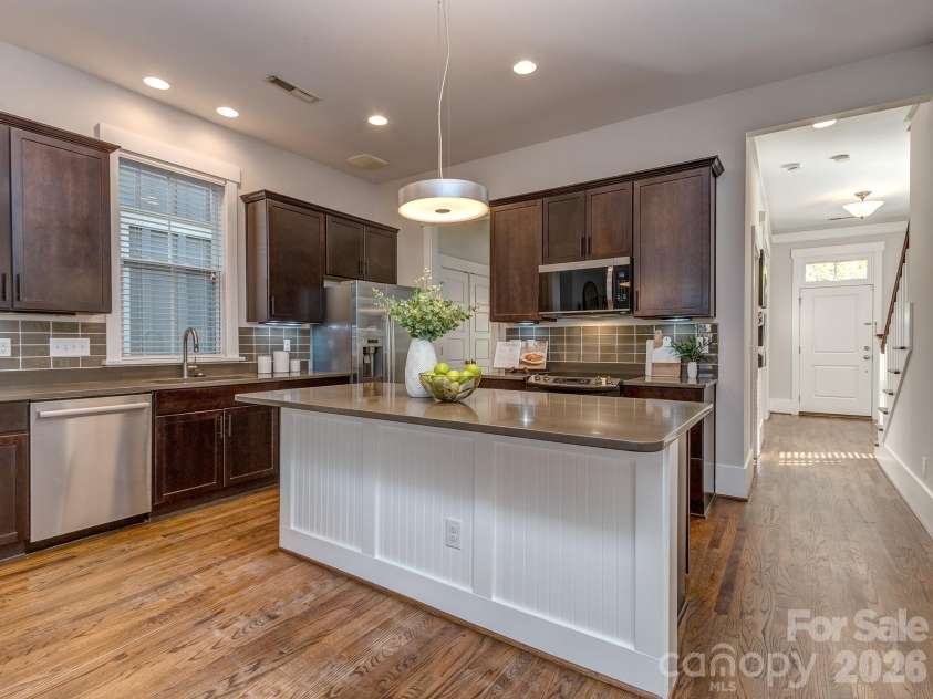 1427 Tippah Park Court, Charlotte, NC 28205.  MLS# CAR4367196, YatesRealty ID 24485. 