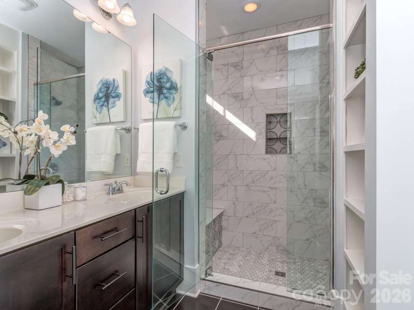 1427 Tippah Park Court, Charlotte, NC 28205.  MLS# CAR4367196, YatesRealty ID 24485. 