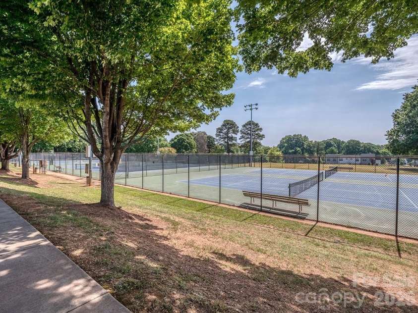 1427 Tippah Park Court, Charlotte, NC 28205.  MLS# CAR4367196, YatesRealty ID 24485. 