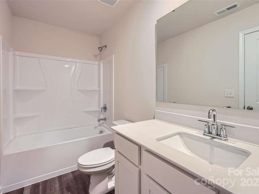 3208 Crawford Avenue, Gastonia, NC 28052.  MLS# CAR4279106, YatesRealty ID 24486. Bath 2
