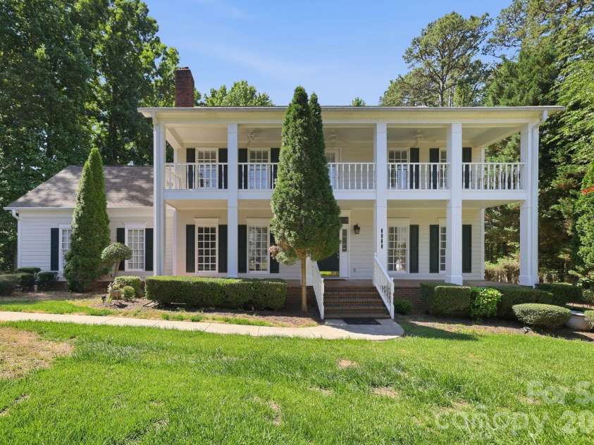 7000 Hollow Oak Drive, Mint Hill, NC 28227.  MLS# CAR4375373, YatesRealty ID 24487. 