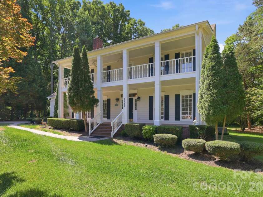 7000 Hollow Oak Drive, Mint Hill, NC 28227.  MLS# CAR4375373, YatesRealty ID 24487. 