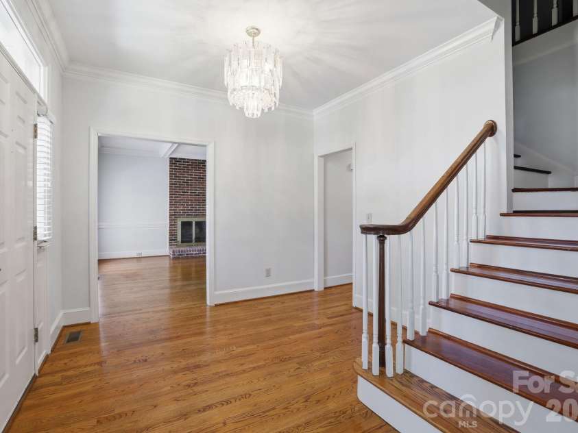7000 Hollow Oak Drive, Mint Hill, NC 28227.  MLS# CAR4375373, YatesRealty ID 24487. 