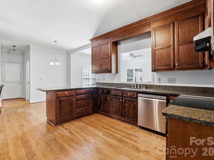 7000 Hollow Oak Drive, Mint Hill, NC 28227.  MLS# CAR4375373, YatesRealty ID 24487. 