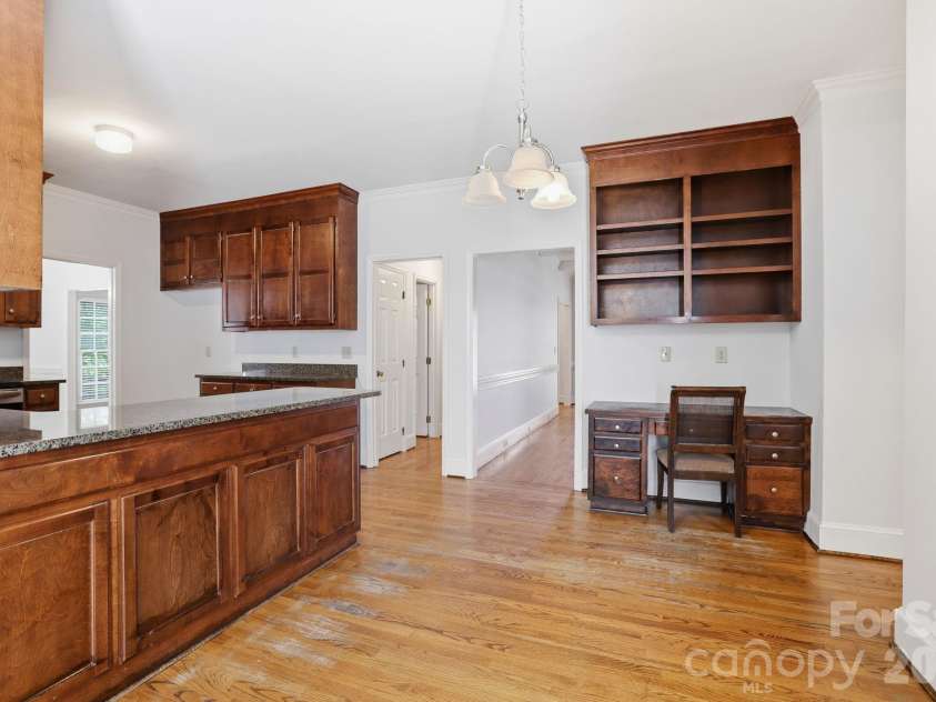 7000 Hollow Oak Drive, Mint Hill, NC 28227.  MLS# CAR4375373, YatesRealty ID 24487. 