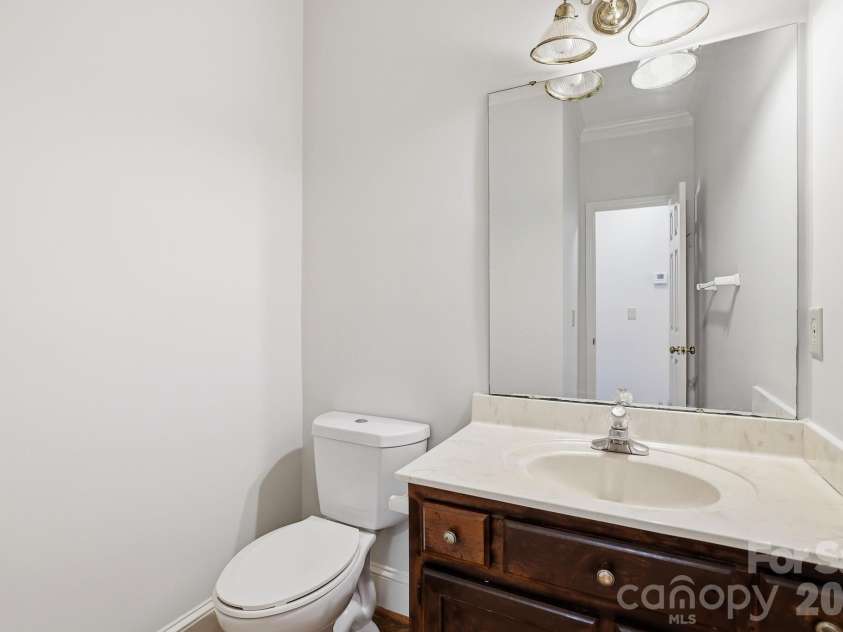 7000 Hollow Oak Drive, Mint Hill, NC 28227.  MLS# CAR4375373, YatesRealty ID 24487. 