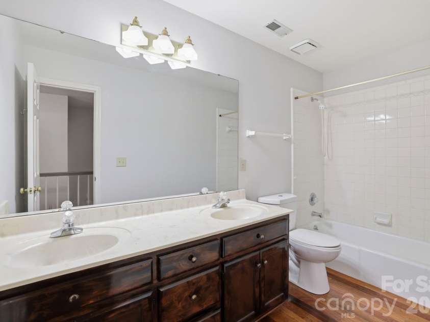 7000 Hollow Oak Drive, Mint Hill, NC 28227.  MLS# CAR4375373, YatesRealty ID 24487. 