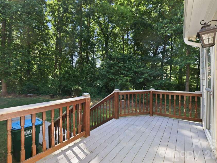 7000 Hollow Oak Drive, Mint Hill, NC 28227.  MLS# CAR4375373, YatesRealty ID 24487. 
