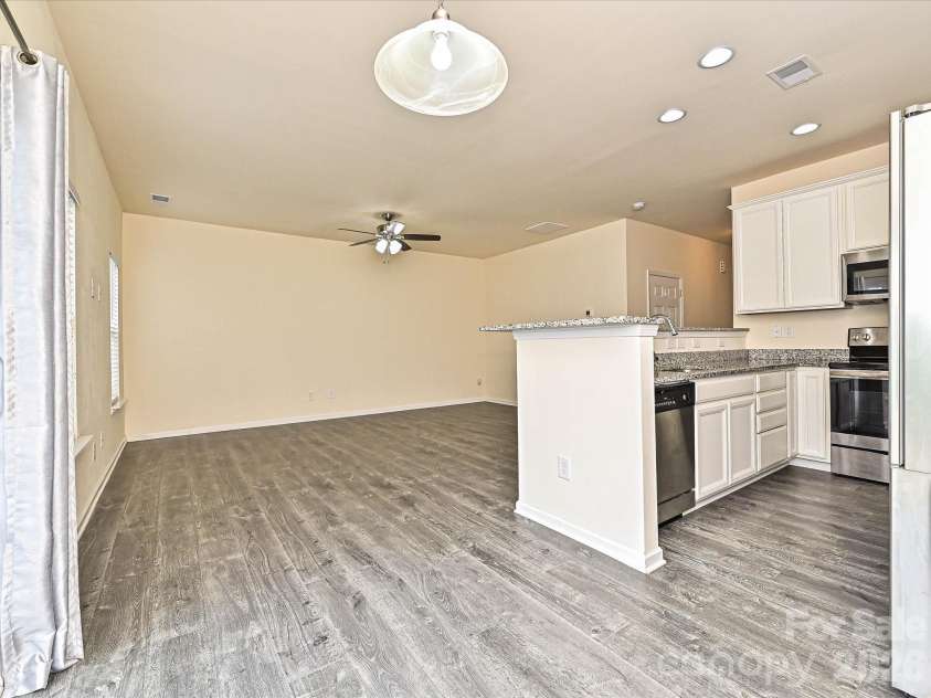4629 Quinton Lane, Charlotte, NC 28269.  MLS# CAR4370168, YatesRealty ID 24488. 