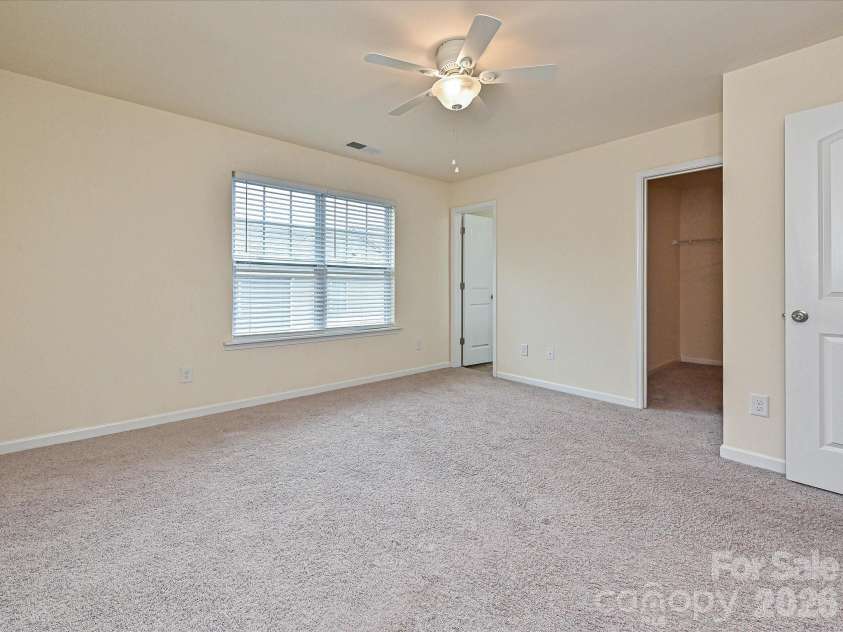 4629 Quinton Lane, Charlotte, NC 28269.  MLS# CAR4370168, YatesRealty ID 24488. 