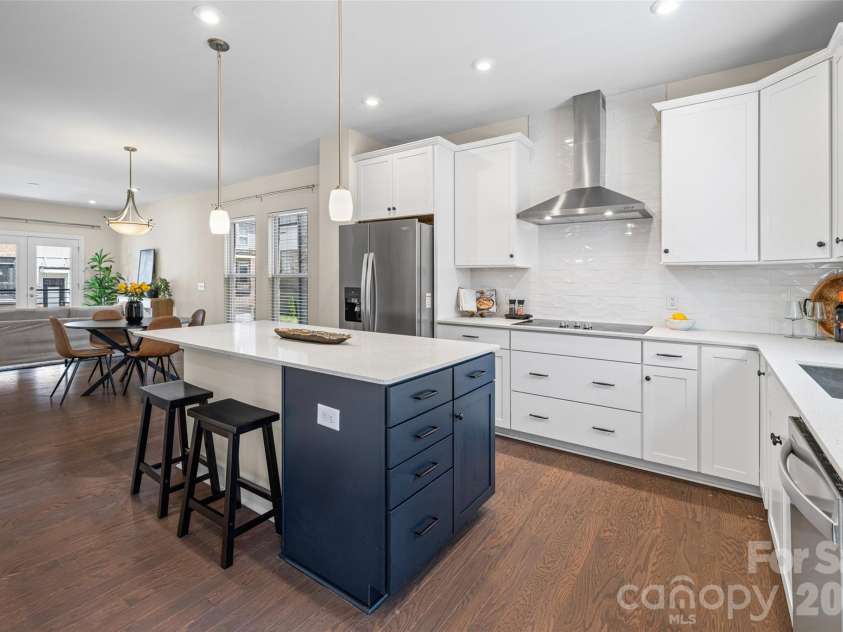 16034 Roscoe Lane, Charlotte, NC 28204.  MLS# CAR4324981, YatesRealty ID 2449. 