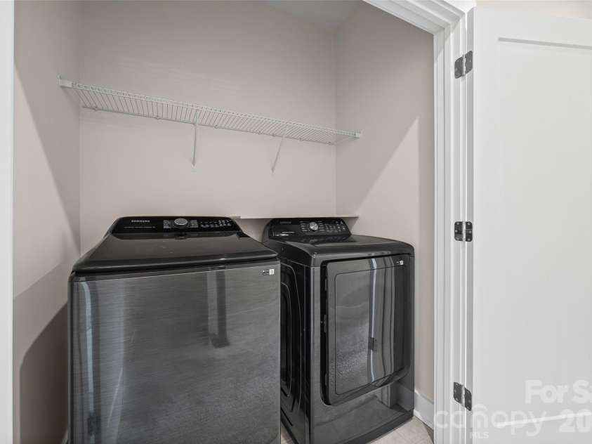 16034 Roscoe Lane, Charlotte, NC 28204.  MLS# CAR4324981, YatesRealty ID 2449. 