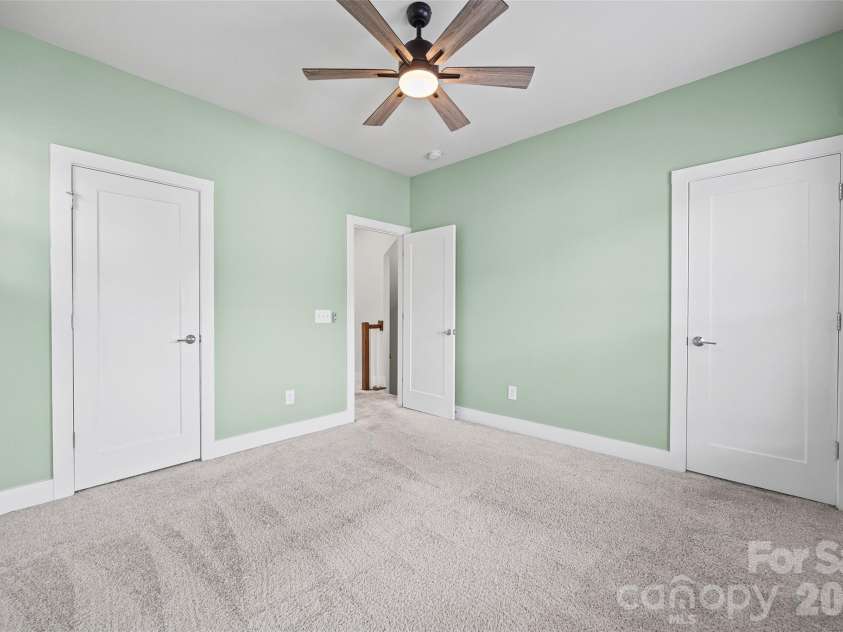 16034 Roscoe Lane, Charlotte, NC 28204.  MLS# CAR4324981, YatesRealty ID 2449. 