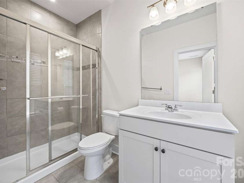 16034 Roscoe Lane, Charlotte, NC 28204.  MLS# CAR4324981, YatesRealty ID 2449. 