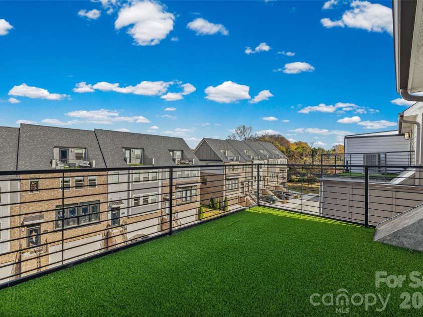 16034 Roscoe Lane, Charlotte, NC 28204.  MLS# CAR4324981, YatesRealty ID 2449. 