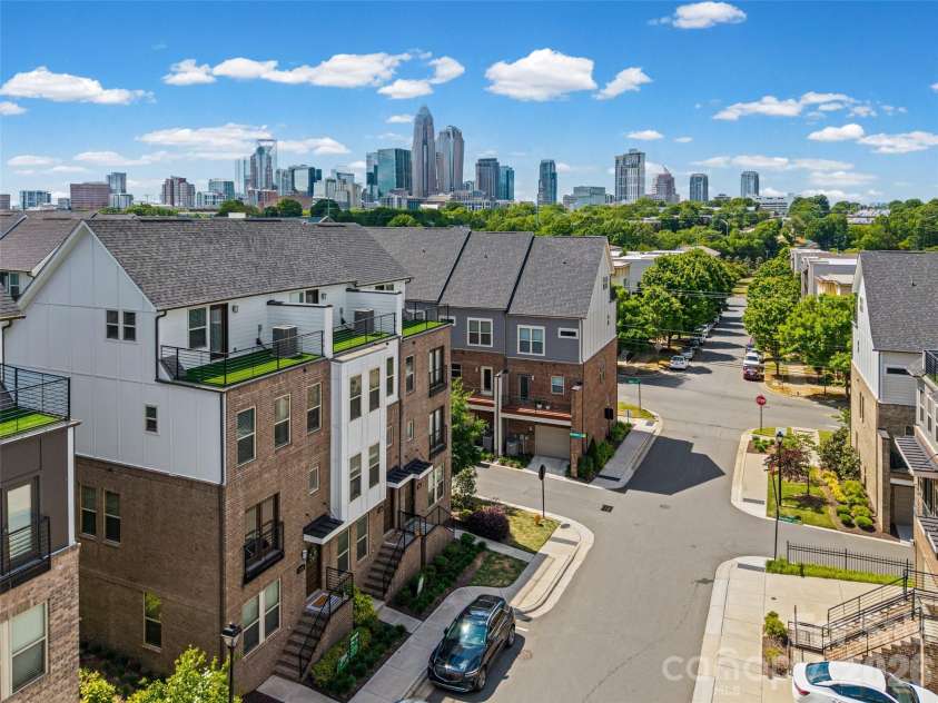 16034 Roscoe Lane, Charlotte, NC 28204.  MLS# CAR4324981, YatesRealty ID 2449. 