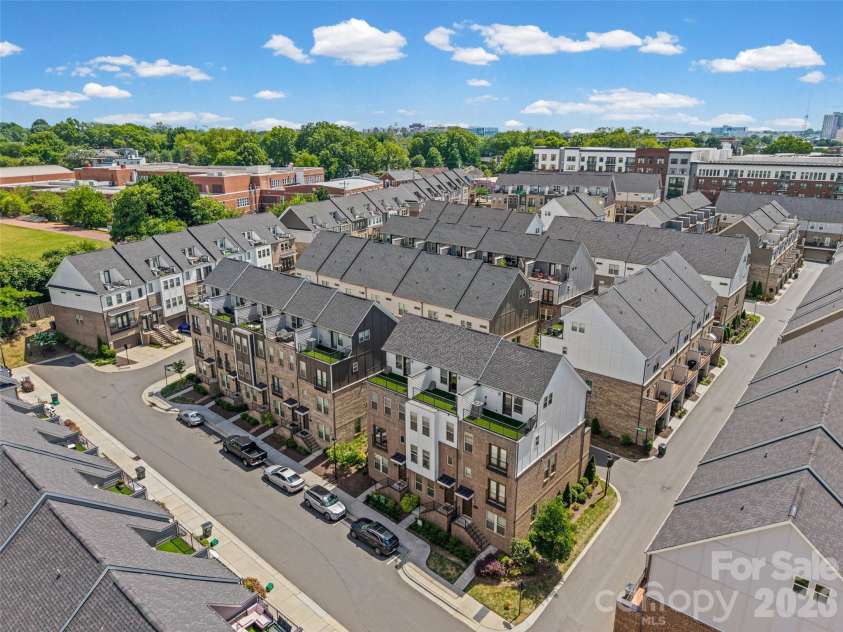 16034 Roscoe Lane, Charlotte, NC 28204.  MLS# CAR4324981, YatesRealty ID 2449. 