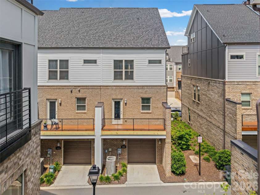 16034 Roscoe Lane, Charlotte, NC 28204.  MLS# CAR4324981, YatesRealty ID 2449. 