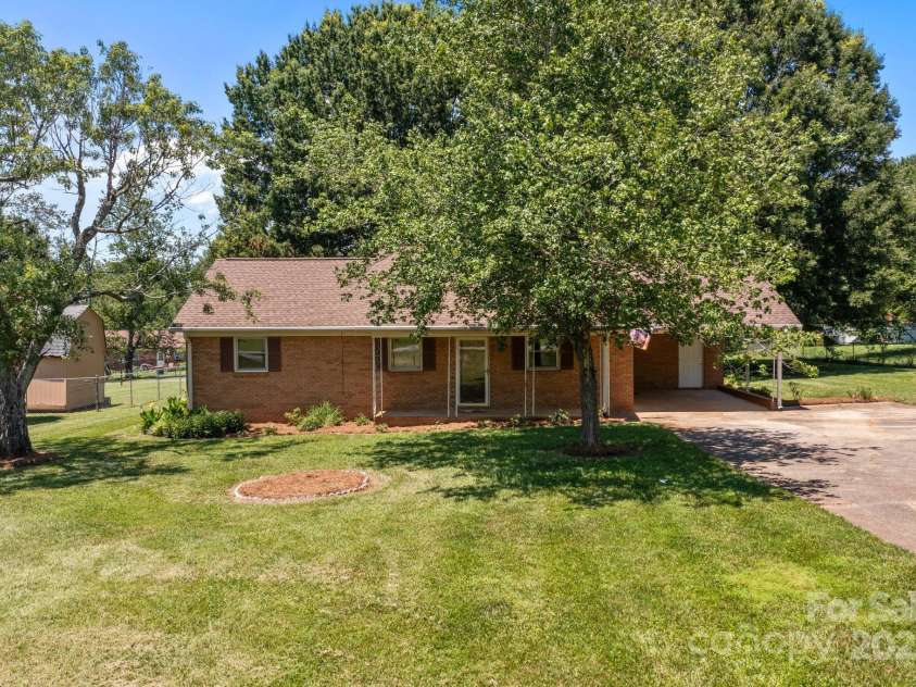 222 Mcmillian Heights Road, Iron Station, NC 28080.  MLS# CAR4279136, YatesRealty ID 24490. 