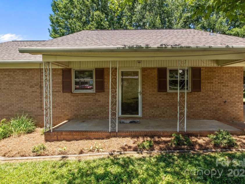 222 Mcmillian Heights Road, Iron Station, NC 28080.  MLS# CAR4279136, YatesRealty ID 24490. 