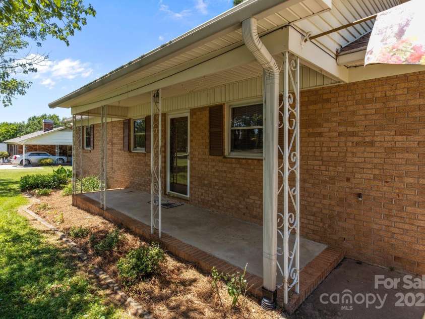 222 Mcmillian Heights Road, Iron Station, NC 28080.  MLS# CAR4279136, YatesRealty ID 24490. 